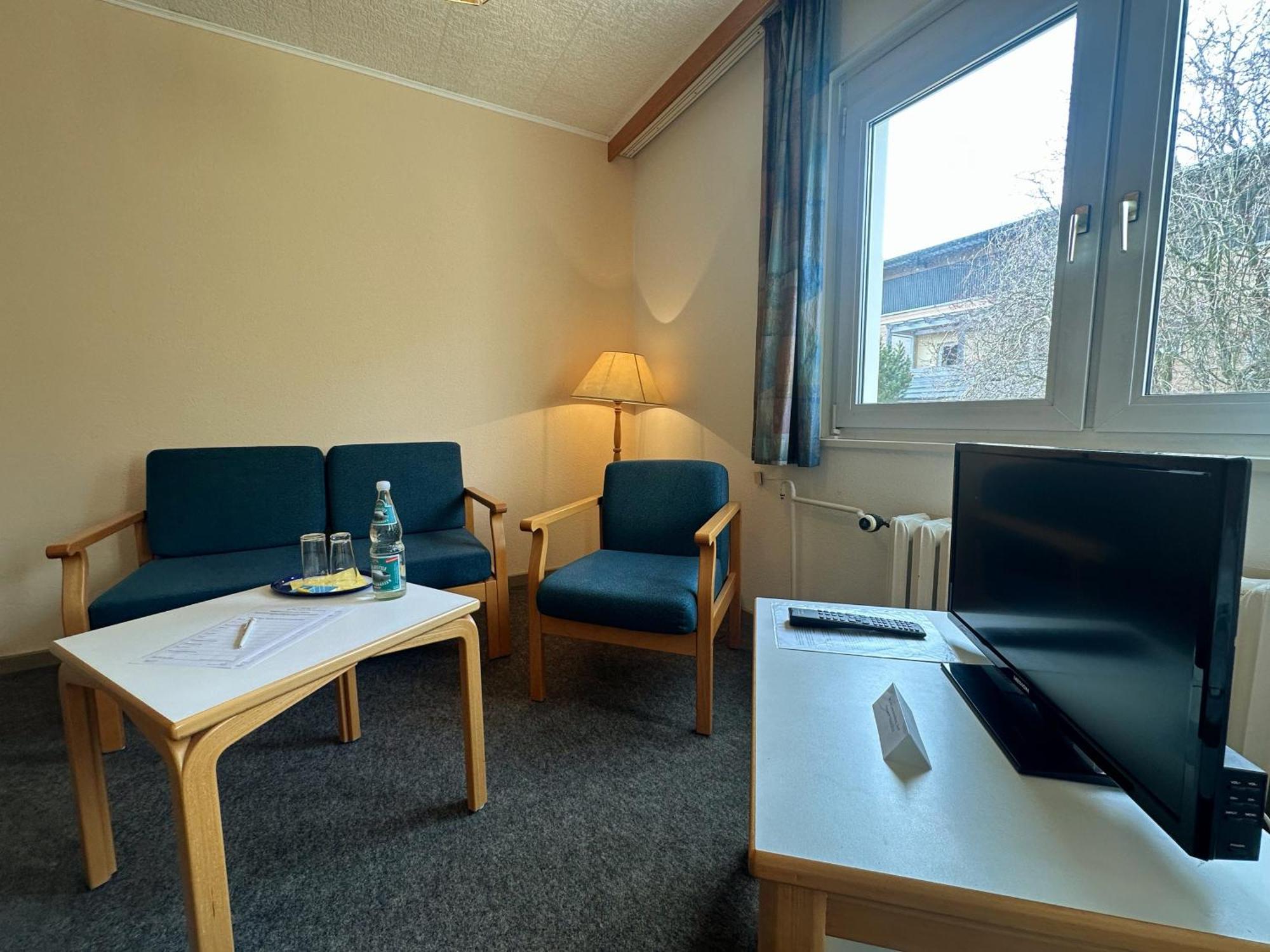 Hotel Am Laerchenberg I Fruehstueck, Wlan, Parkplatz Schirgiswalde-Kirschau Kültér fotó