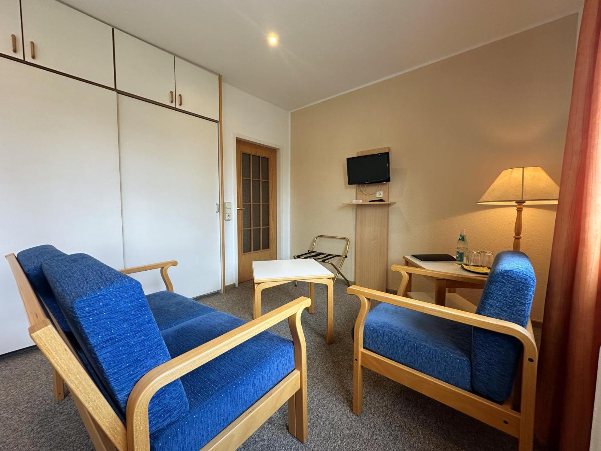 Hotel Am Laerchenberg I Fruehstueck, Wlan, Parkplatz Schirgiswalde-Kirschau Kültér fotó